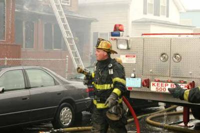 Worcester 4th Alarm  5-1-06 042.jpg