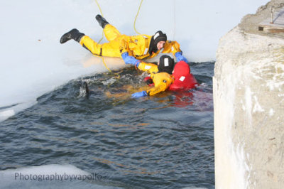 Ice Rescue Training 175.jpg