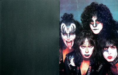 09 Kiss Creatures of The Night Tour Book_Page_02.jpg