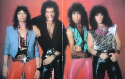 10 Kiss Lick It Up Europe Tourbook_Page_07.jpg