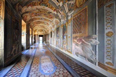 Br Pozzo's Corridor Chronicling the life of St Ignatius - done on flat walls giving optical illusion