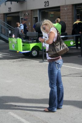 Texting butt