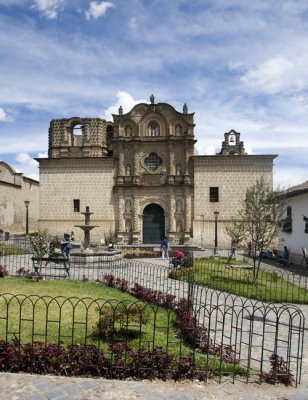 Iglesia y plazuela de Beln. Cajamarca, Per. 