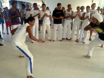 CAPOEIRA NO PARQUE DONA LINDU  P1050193-1.JPG