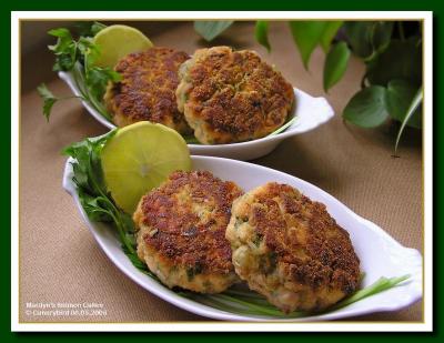 Salmon cakes.jpg