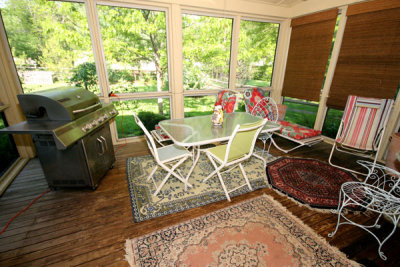 932 screened porch web.jpg