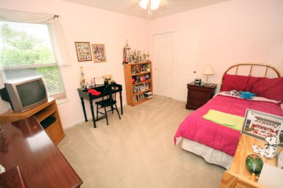 pink bedroom 218 web.jpg