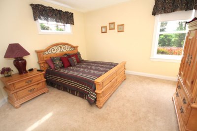843 LL bedroomweb.jpg