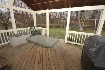 covered deck 9986.jpg