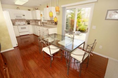 kitchen dinette 645.jpg