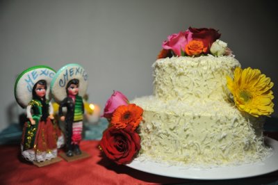Mexican pina colada wedding cake. Photo by Cecilia Dumas