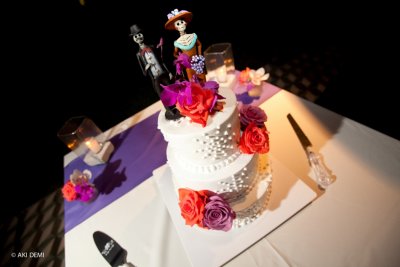 Day of the Dead themed wedding cake. Photo by Aki Demi