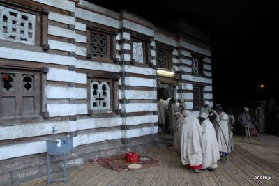 Yemrehanna Kristos - cave church