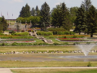 Back toward the visitor center from the towers