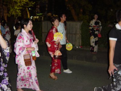 girls in yukata