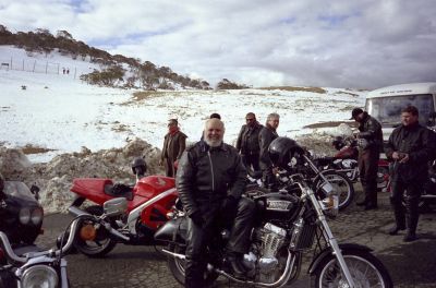 MY NEW TRIUMPH THUNDERBIRD, BEING BRITISH, ENJOYED THE COLD.