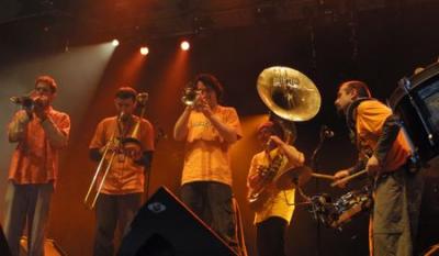 g4/80/665580/3/60371375.CeuxQuiMarchentDebout_05_2003C10.jpg