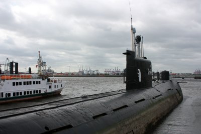 U-434, Hamburg