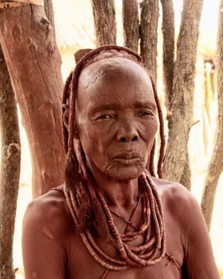 20 Himba Queen.jpg