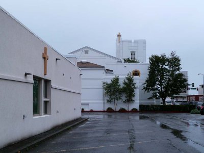 L'arrire de la mme cathdrale / Same cathedral from the back