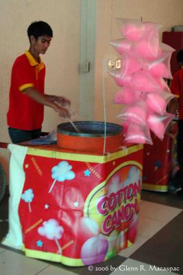 Cotton candy vendor
