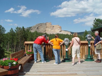 SANDY AND KAREN GET A CLOSER LOOK AT CRAZY HORSE