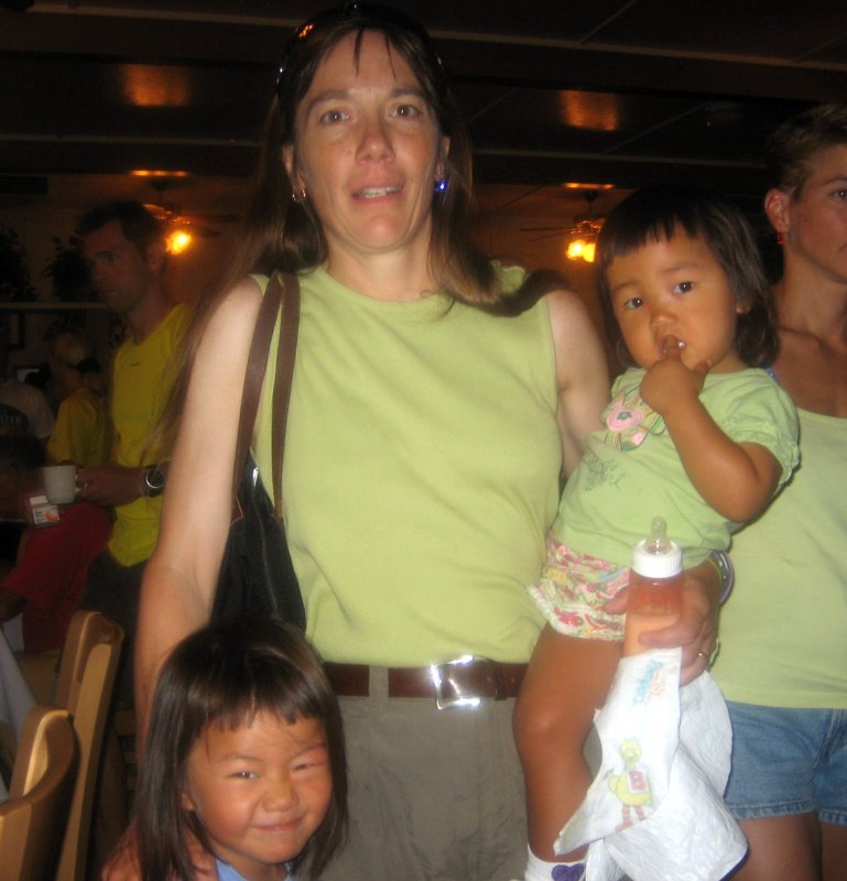Jody-Lynn & her girls