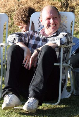 Strawberry-laden teacher falls through chair