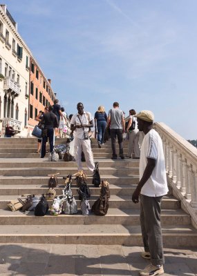 venice-illegalvendors2-sk.jpg