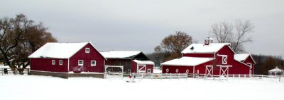 horizontal red farm...