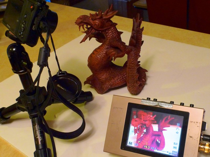 xz-1 video out.jpg