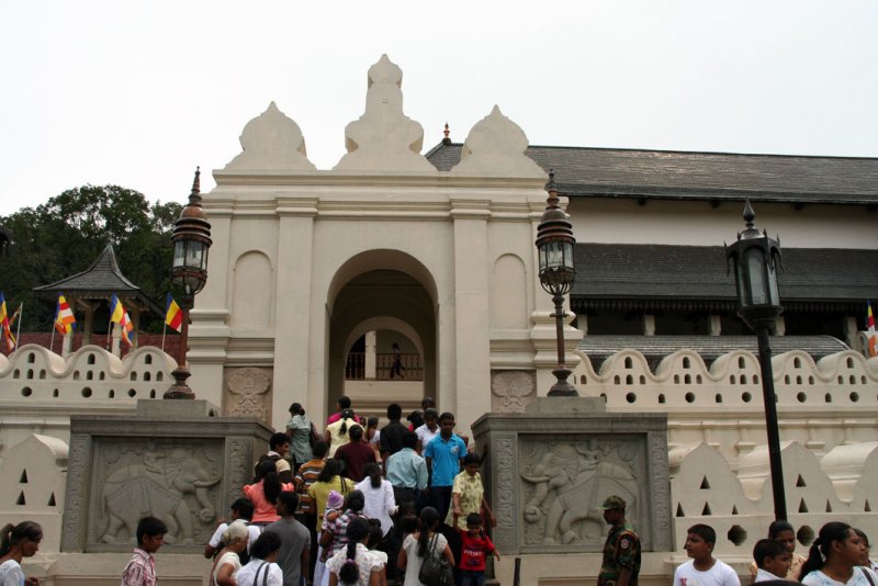 Kandy - Temple of the Sacred Tooth Relic