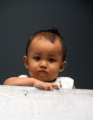 Indonesia 1 5 2012 412 Labuan Bajo Boy Flores