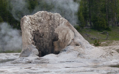 Steaming cone of Giant Geyser