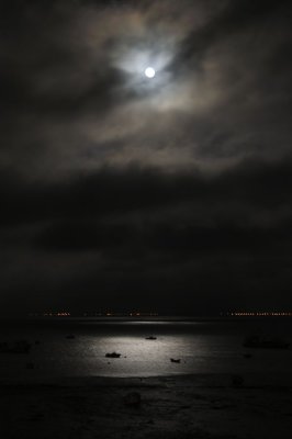 Cancale - Sea by moonlight 02.JPG