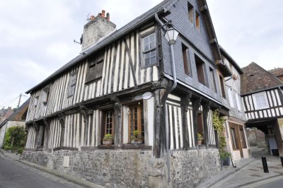 Honfleur Old house.JPG