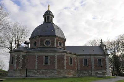 Chapel on top Muur.JPG