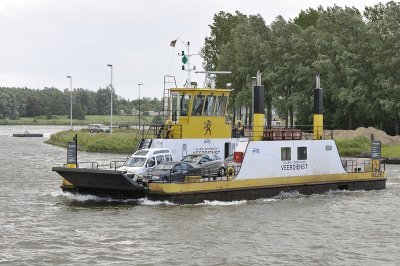Ferry.JPG