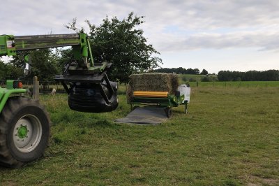 20120702-Wrapping-Machine-005.JPG