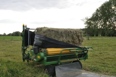 20120702-Wrapping-Machine-029.JPG