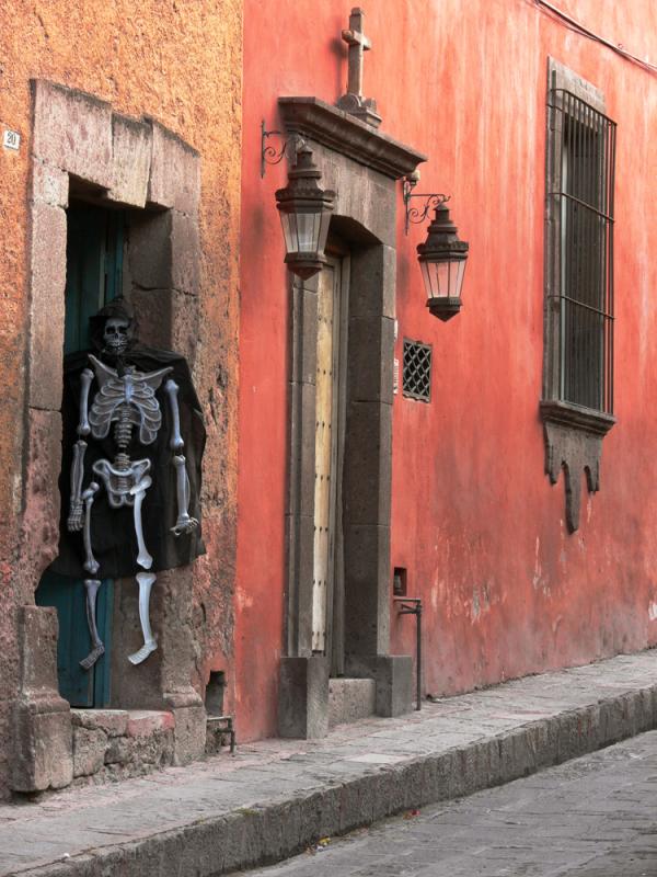 Skeleton, Quebrada Street, San Miguel de Allende, Mexico, 2005