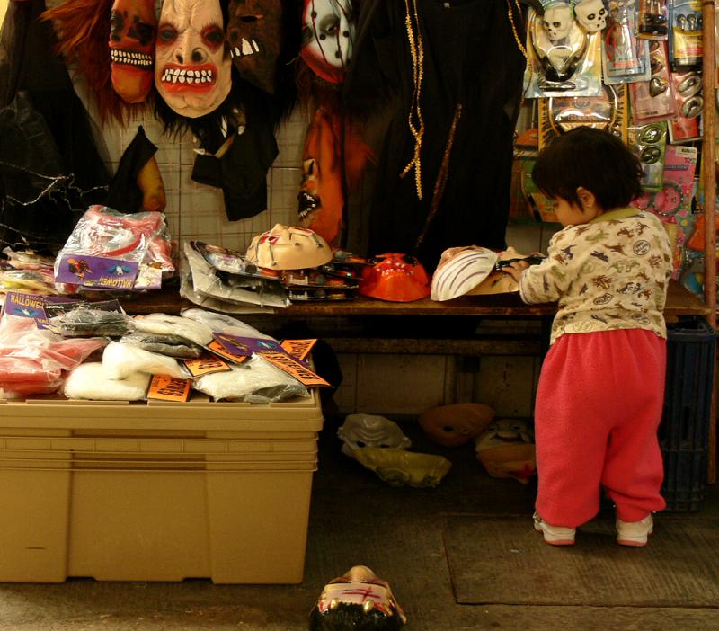 Mask Toss, Dolores Hidalgo, Mexico, 2005