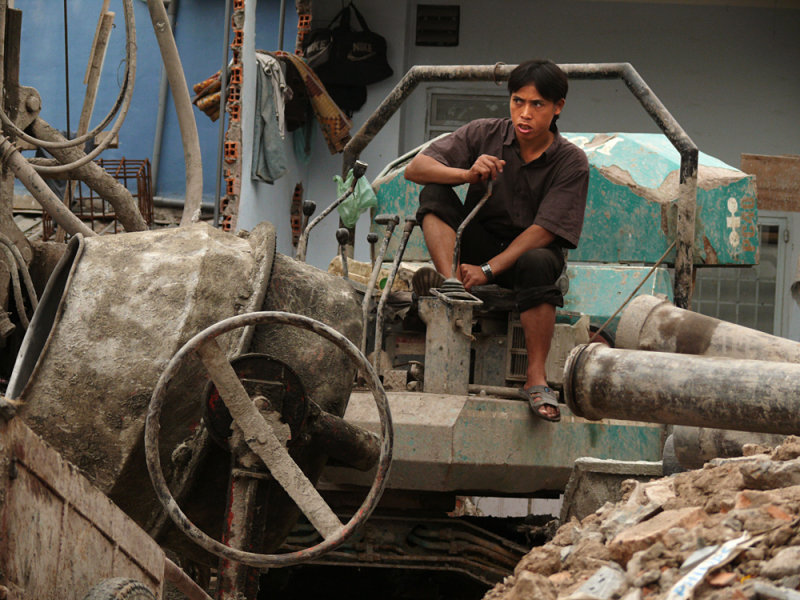 Construction worker, Vinh Long, Vietnam, 2008