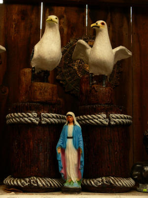Plastic folk art, Clatskanie, Oregon, 2006