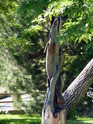 Dead Tree Scupture
