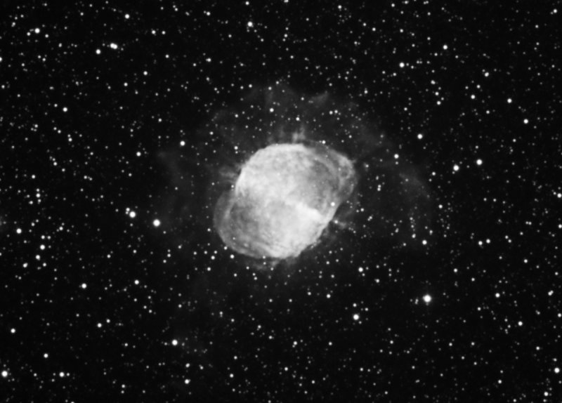 Dumbell 7 x 15mins 2x2 ML8300 5nm Astrodon Ha filter CDK17 at F4.jpg