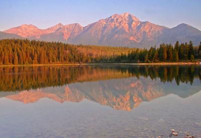 Sunrise on Pyramid Mtn from Patricia Lake