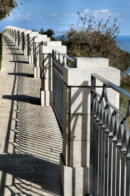 A leading line of an observation post..JPG