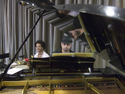 Domingo (piano) y Yuvisney (percusin)