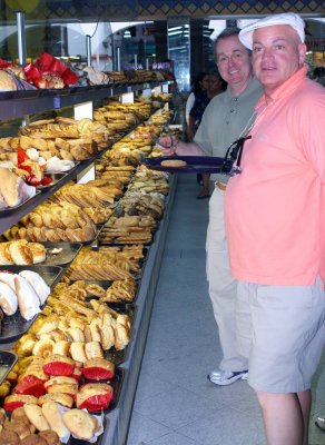 Frank and  Kyle choosing pastries - Cuernavaca